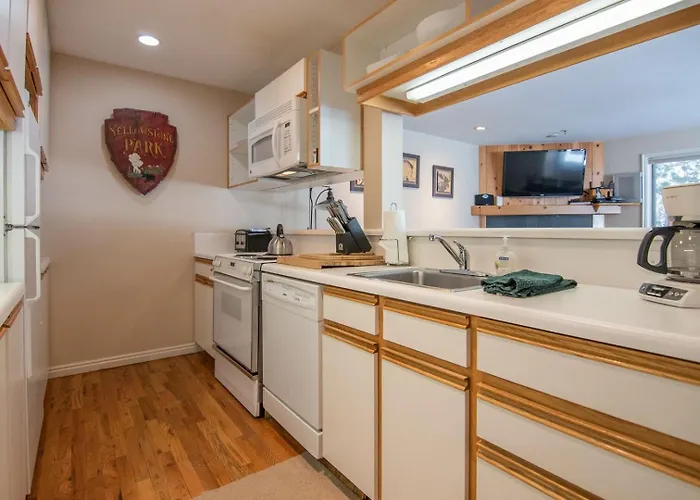 Apartment Rmr: Balsam B4 In The Aspenswilson Wy *